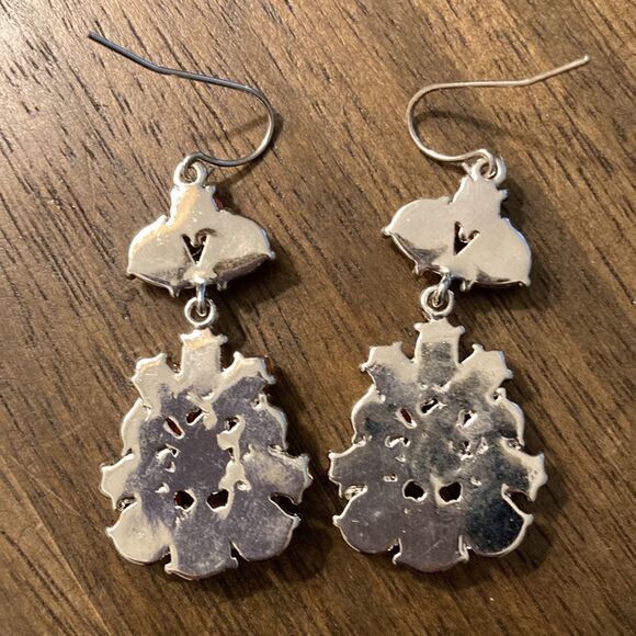 Vintage Avon Chandelier Silver tone Earrings with Faceted Orange Gem Stones. - Picture 3 of 3